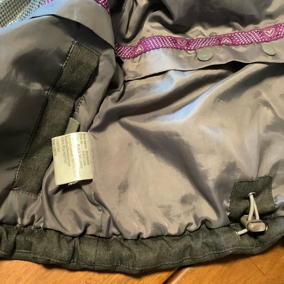 Firefly Rihanna snowboard jacket. Size M - Picture 9 of 13